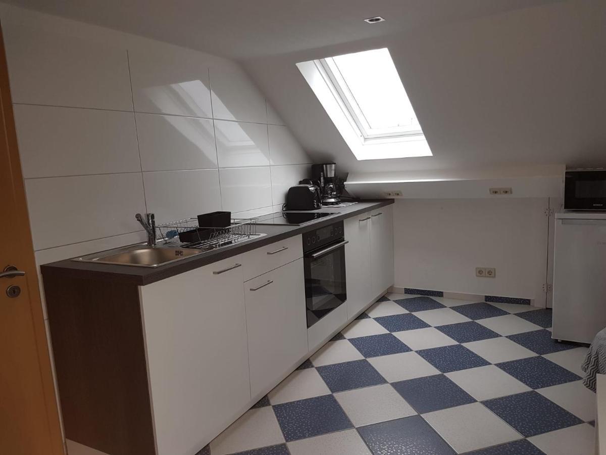 Ruhige Ferienwohnung Karlsruhe: Ideal für Monteure und Geschäftsreisende Exterior photo