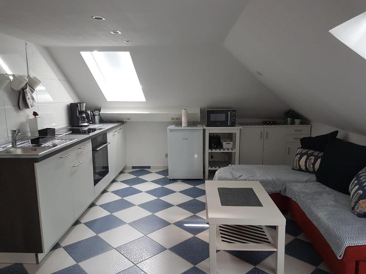 Ruhige Ferienwohnung Karlsruhe: Ideal für Monteure und Geschäftsreisende Exterior photo